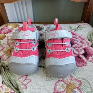 KEEN Chandler CNX Outdoor Sneakers – Infant/Toddler Size 5 – Drizzle/Dubarry